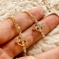 Collar Cruz y Corona ✝️ (Baño de oro 18K)